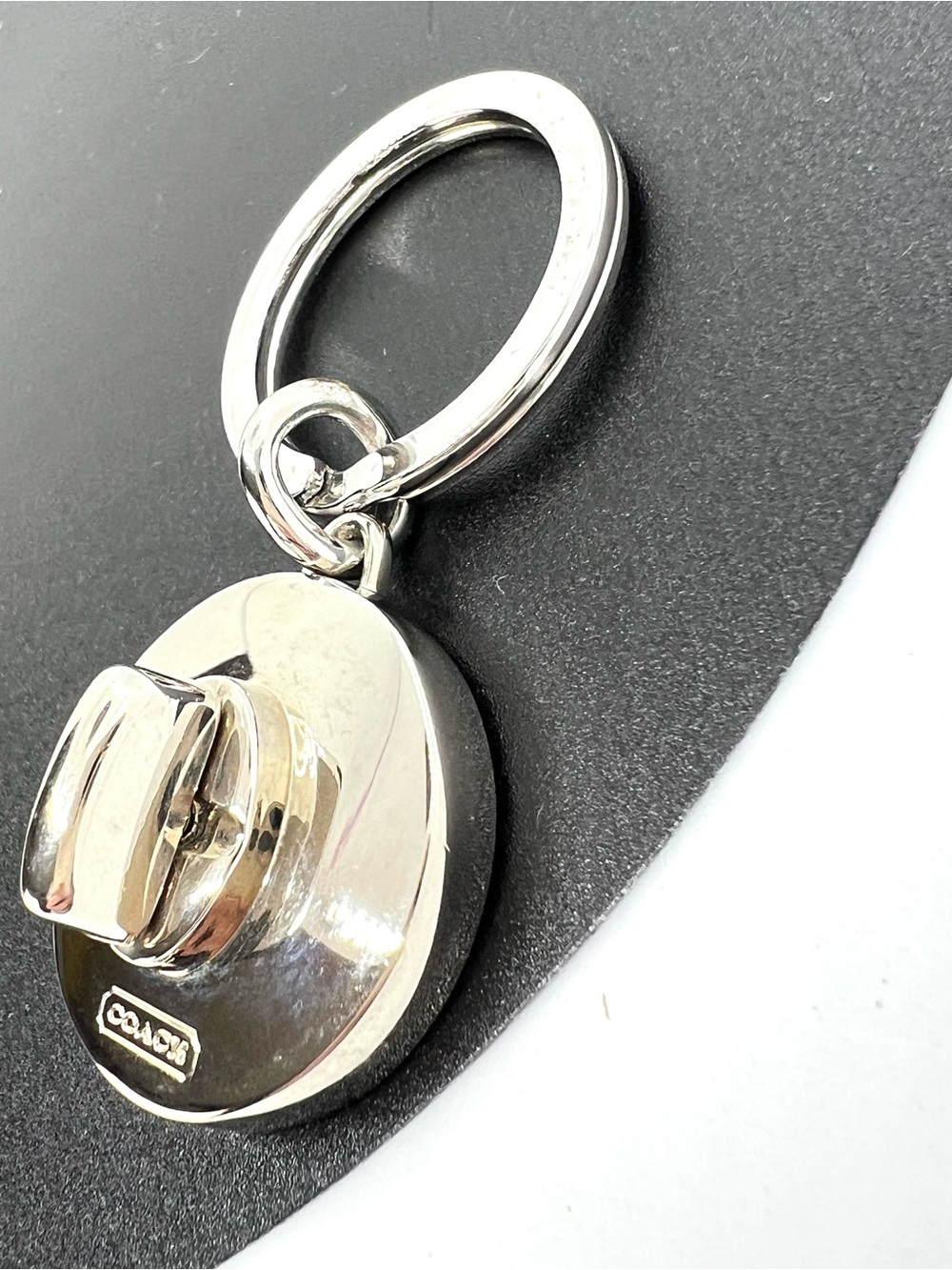 Vintage Coach Turnlock Valet Keychain Silver Tone Bag Charm Authentic - Picture 6 of 13
